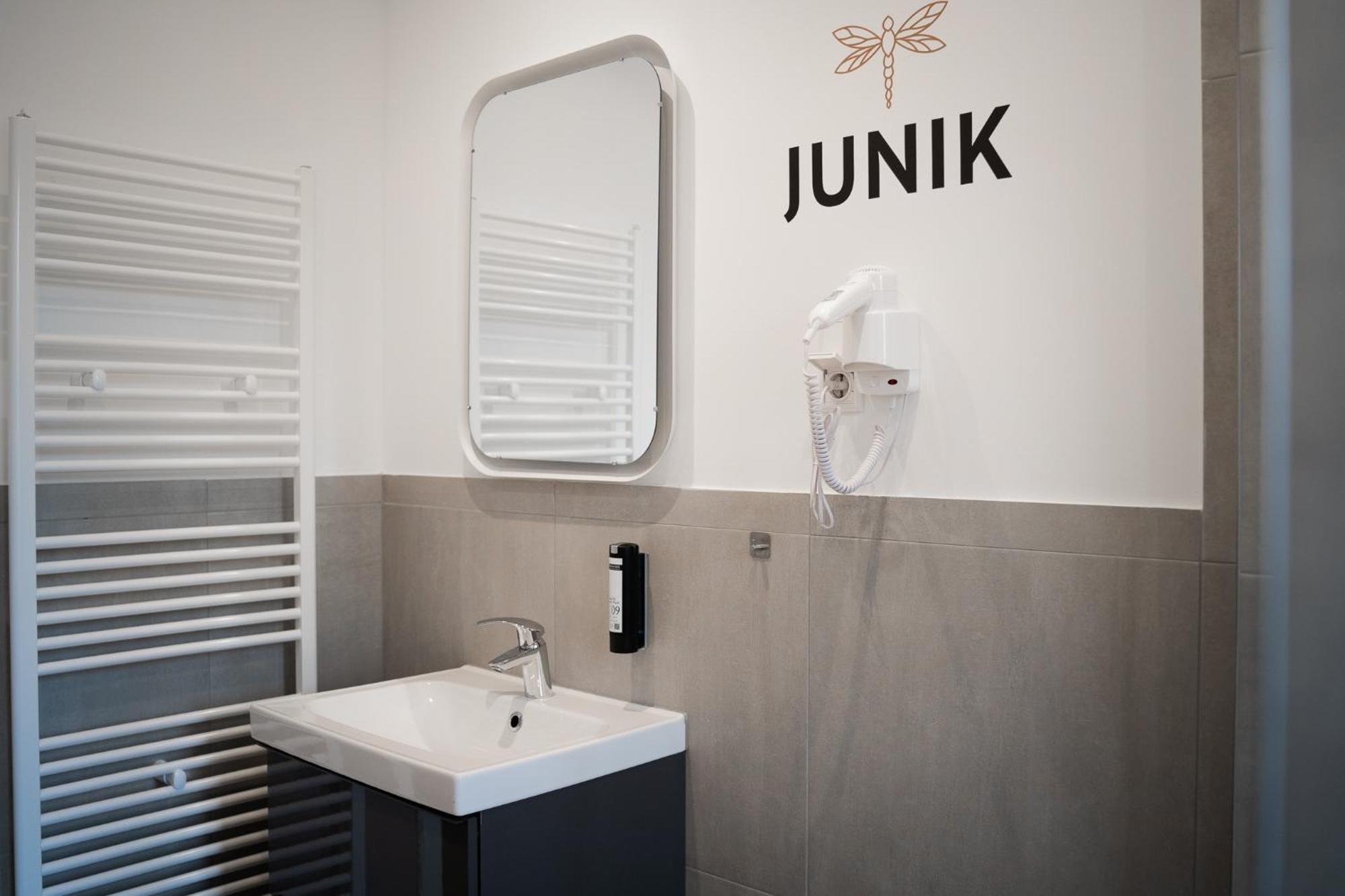 Junik Oberhausen *